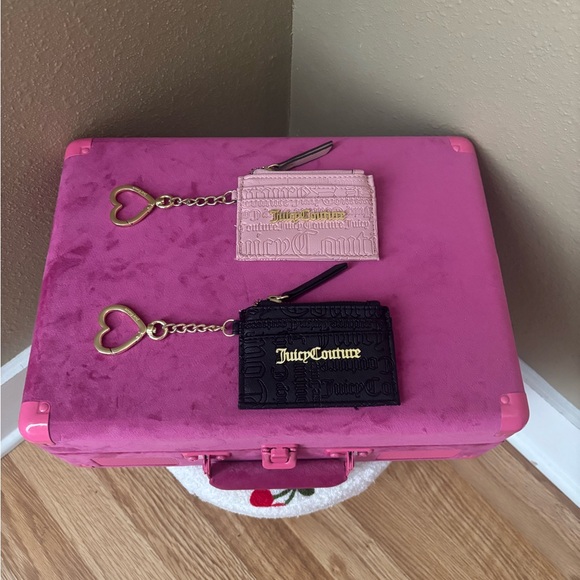 Juicy Couture Embossed Wallet Keychain Set – Heart Clip, Pink & Black - Picture 1 of 2